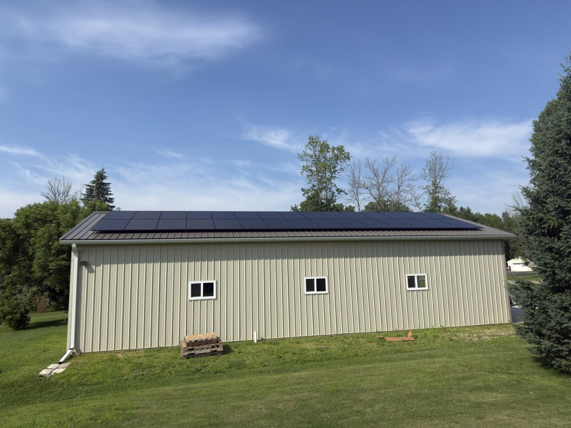 Pole barn solar array in Abrams, Wisconsin